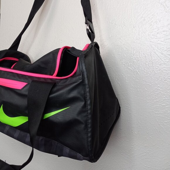 Black Pink Green Duffle Gym Bag - Picture 3 of 8